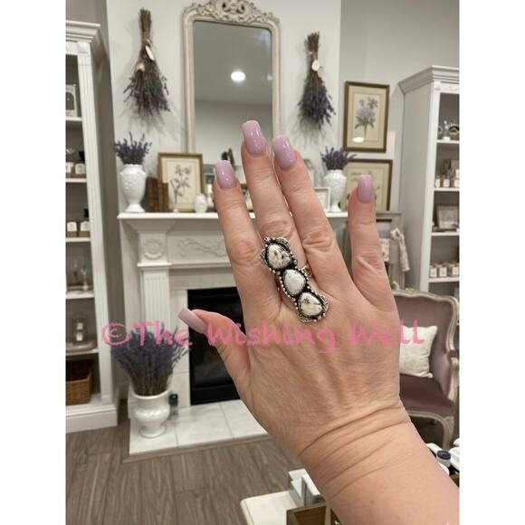 White Buffalo Three Stone Sterling Silver Ring Adjustable Size 5-10 - Picture 3 of 6